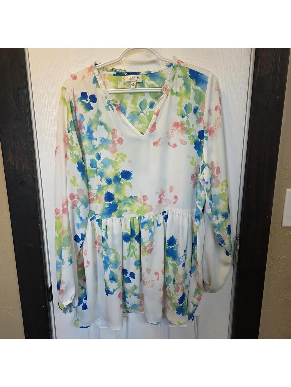 Studio B by Bobeau Women's Floral Print Long Sleeve Blouse, Size 1X